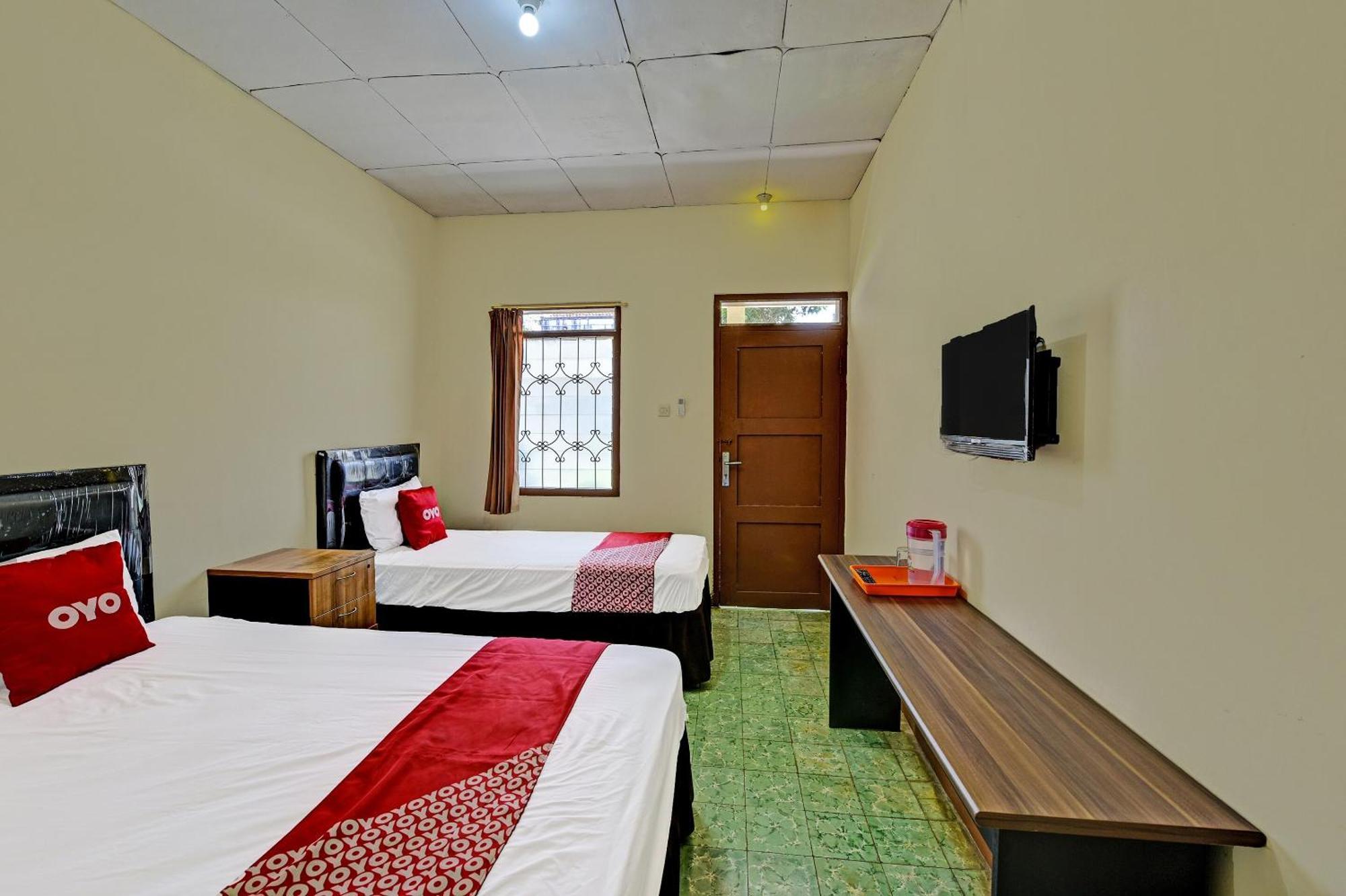 Oyo 90443 Hotel New Kartika In Cilopadang 外观 照片